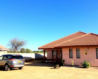 Sharon Avenue Guesthouse - Francistown - Gebäude