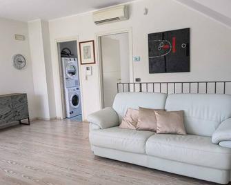 Elegante e Indipendente - Riccione - Living room