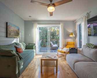 Lakeside & Private dock - Le Suisse d-Entrelacs - Entrelacs - Salon