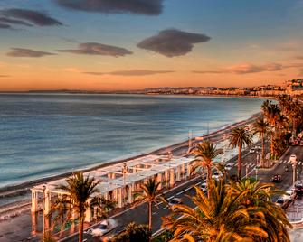 Novotel Nice Aeroport Cap 3000 - Saint-Laurent-du-Var - Playa