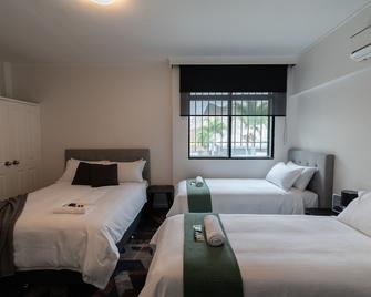 Harp Hotel - Wollongong - Bedroom