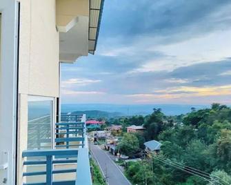 Luxury Low Cost Rooms Dharamshala Lift Wi-fi 5G - Dharamshala - Balcony