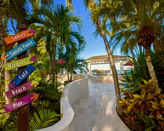 Sand Castle on the Beach - Adults Only - Frederiksted - Budynek