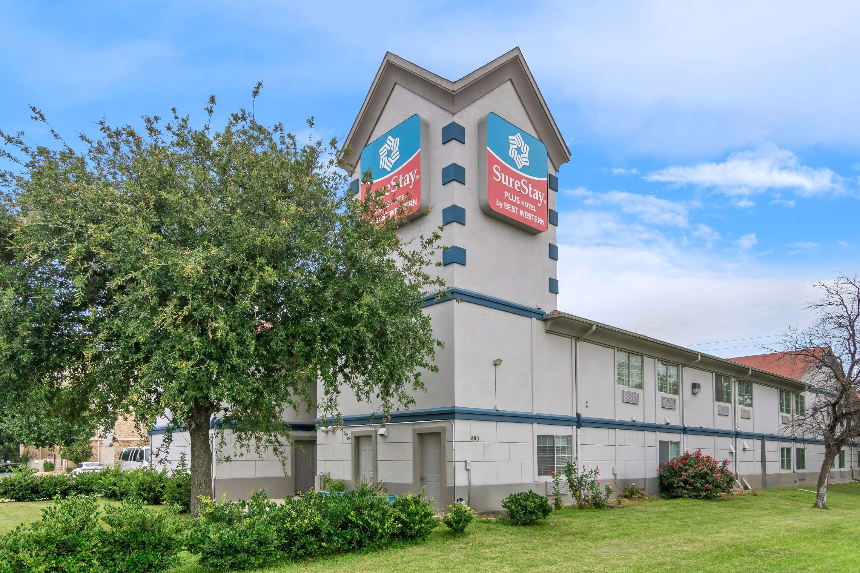 SureStay Plus by Best Western Benbrook Fort Worth - Benbrook - Budova