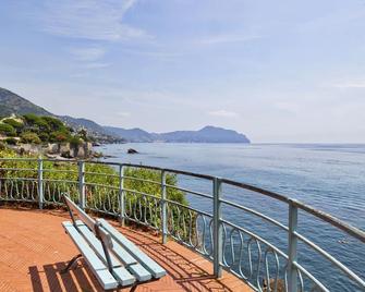 Eden Vista Mare by Wonderful Italy - Génova - Balcón