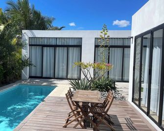 Charming 2-bedroom villa with WiFi, AC in tranquil Playa San Blas - Santa María Mizata - Piscina