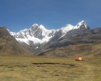 Huayhaush Trek 6 days - Huaraz