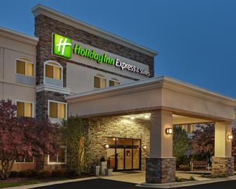 Holiday Inn Express & Suites Chicago-Libertyville - Libertyville - Building