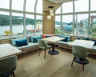 DoubleTree by Hilton St. John's Harbourview - St. John's - Restaurant