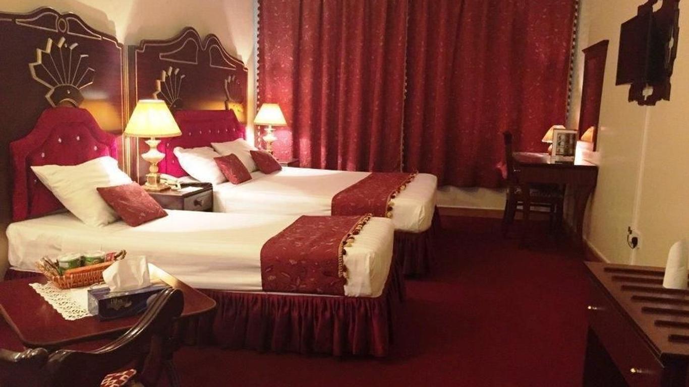 Kings Square Hotel