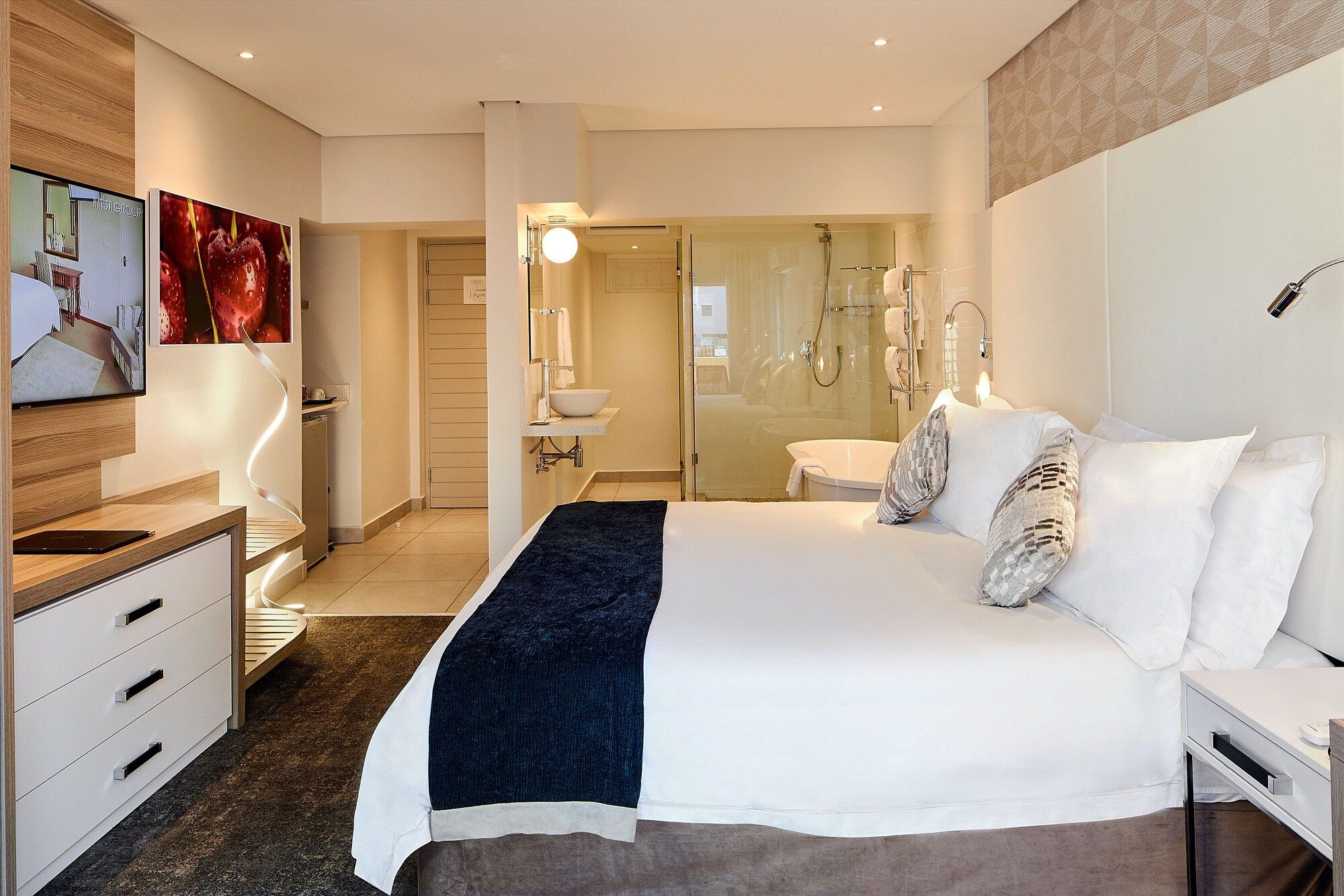 First Group Riviera Suites - Cape Town - Bedroom