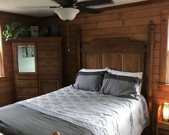 Cabernet Getaway - Weston - Ložnice