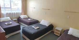 Ascot Motor Lodge - Westport - Bedroom