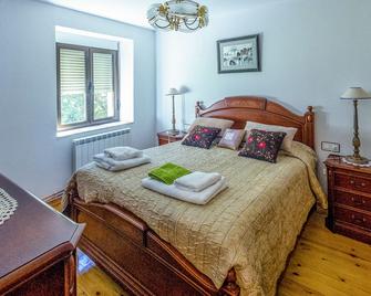enjoy the nature - Valdepiélago - Habitación