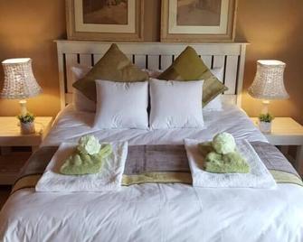 Millstream Inn guest house - Hartbeespoort - Makuuhuone