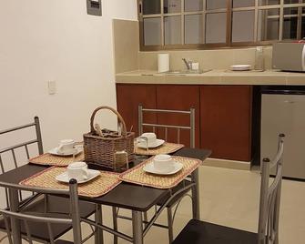 Meraki Hostal Playa - Hostel - Playa del Carmen - Comedor