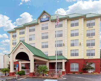 Days Inn & Suites by Wyndham Tucker/Northlake - Tucker - Будівля