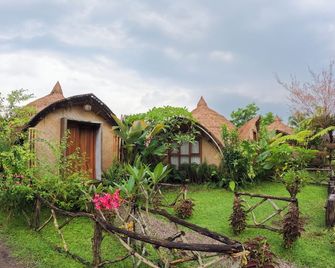Aranka Tempasan - Tetebatu - Vista del exterior