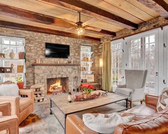 Chimney Hill Estate Inn - Lambertville - Sala de estar