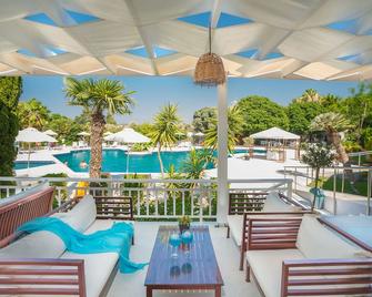 Happy Days Hotel, Adults Only - Theologos