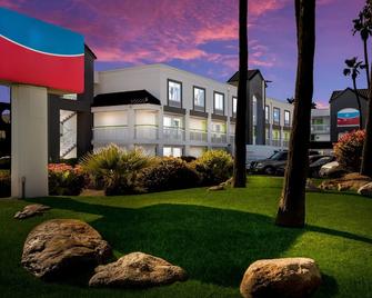 Revival Scottsdale Studios - Scottsdale - Edificio