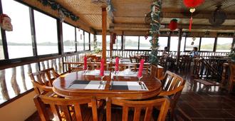 RedDoorz @ Amphibi-Ko Resort Palawan - Coron - Restaurant