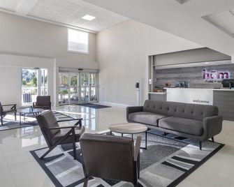 HOM Hotel Gainesville, SureStay Collection by Best Western - גיינסוויל - לובי
