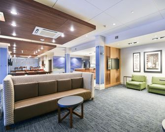Holiday Inn Express & Suites Lehi - Thanksgiving Point By IHG - Lehi - Lounge
