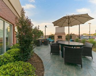 Hilton Garden Inn Lawton-Fort Sill - Lawton - Patio