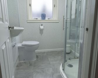 Stouts Court Apartment - Lerwick - Baño