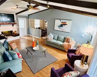 Entire home in Dothan, Alabama - Dothan - Sala de estar