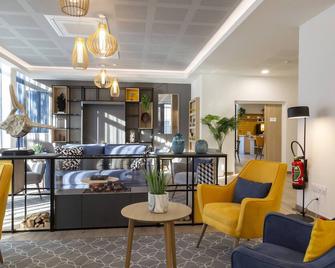 Appart Hotel Odalys City Le Havre Centre - Le Havre - Sala de estar