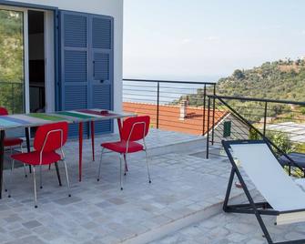Il Sole di Poggi - Imperia - Balkon
