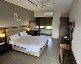 Club Azzurro Resort - Nalsarovar - Nānodra - Habitación