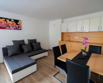 Pjagodic Apartments & Wellness - Cerklje na Gorenjskem - Salle à manger