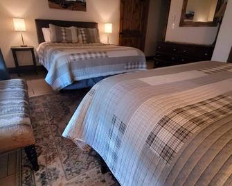 Cleveland Place - Meeker - Habitación