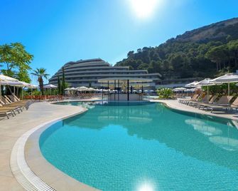 Olympic Palace Resort Hotel & Convention Center - Ialysos - Piscina