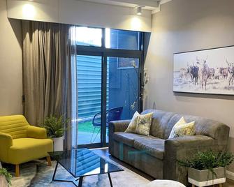 Menlyn Maine Luxury Rentals - Pretoria - Living room