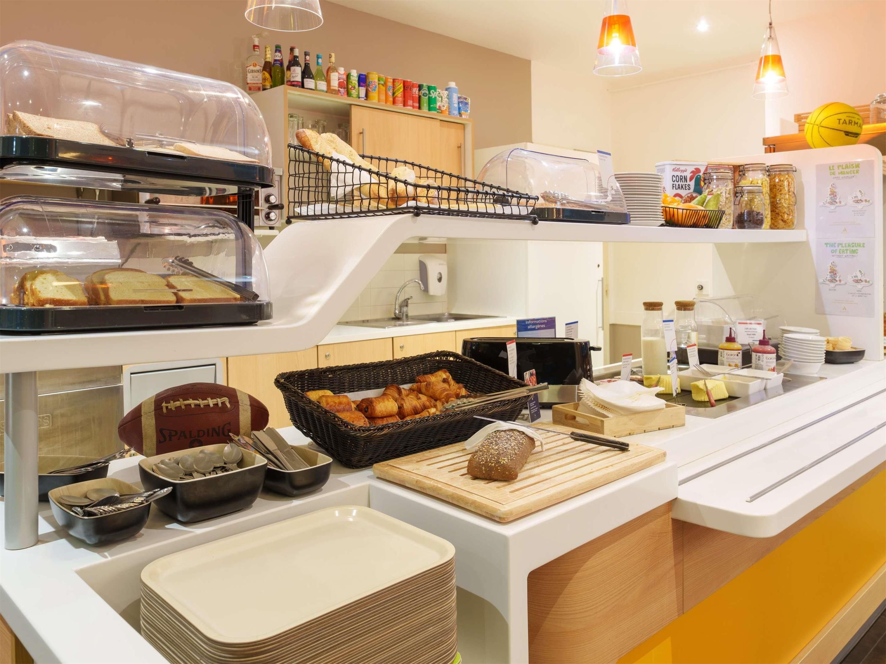 ibis budget Saint-Quentin Centre Gare - Saint-Quentin - Buffet