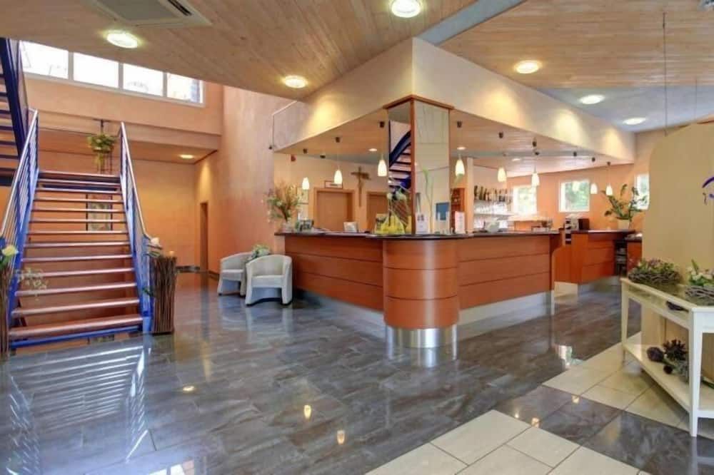 ates Hotel Kehl - Kehl - Front desk