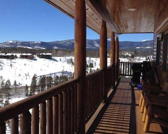 Amazing Views of Shadow Mnt/lake,firepit,3br/2ba Cozy Cabin in Grand Lk,sleeps6 - Grand Lake - Balcony