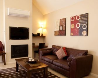 Wild Cattle Creek Estate - Seville - Sala de estar