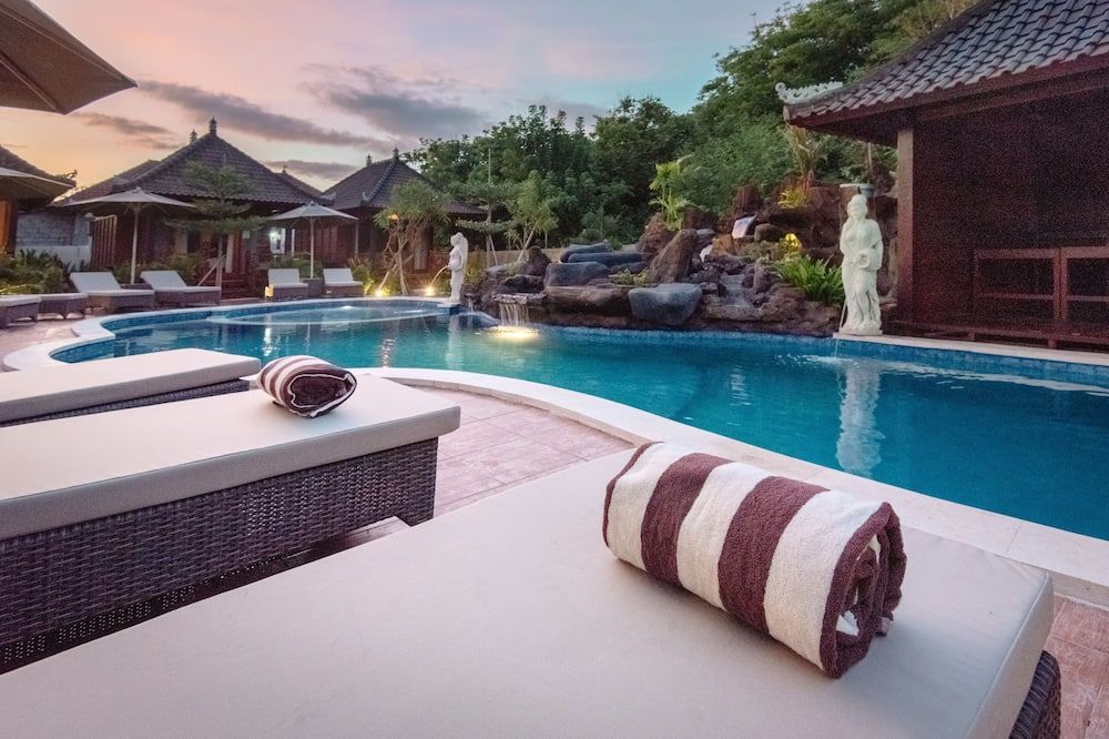 Mamamia island villa - נוסה פנידה - בריכה