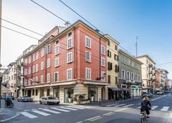 Savoy Hotel - Parma - Building