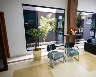 Prisma Plaza Hotel - Taubate - Lobby