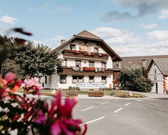 Holiday Apartment 'Seifterhof - No 2' with Mountain View, Shared Terrace and Wi-Fi - 산크트 안드라 임 룬가우 - 건물