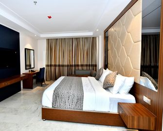 Top Be Inn Hotel - Al Khoud Muscat - Seeb - Bedroom