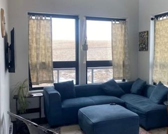 Perfect getaway. Private Modern 1 bd/1 ba with 360 degree views in Monte Vista. - Monte Vista - Sala de estar