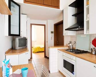 Nice mono in Milan! Fieramilanocity - Milan - Kitchen