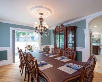 Battle Ground Vacation Home near Battle Ground Village - Battle Ground - Dining room